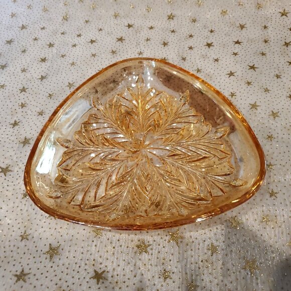 Vintage Peach Hazel Atlas Carnival Glass Triangular Candy Trinket Dish - Picture 1 of 4